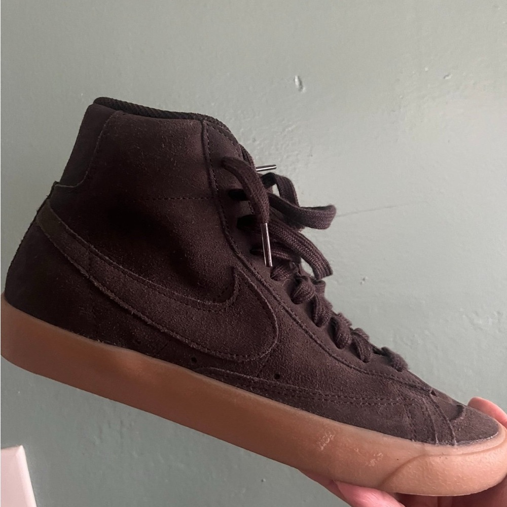 Nike blazer mid 77 suede brown men’s 7.5, women’s 9
